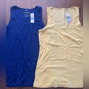 New Tommy Bahama Women’s Blue and Yellow Tank Tops (lot of 2)
